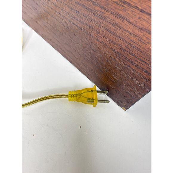 Vintage Hollywood Regency Mid-Century Brass Pineapple Table Top Lamp - Brass Pin - Picture 6 of 10